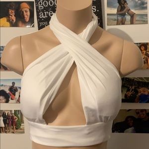 Cross or no cross Crop Top